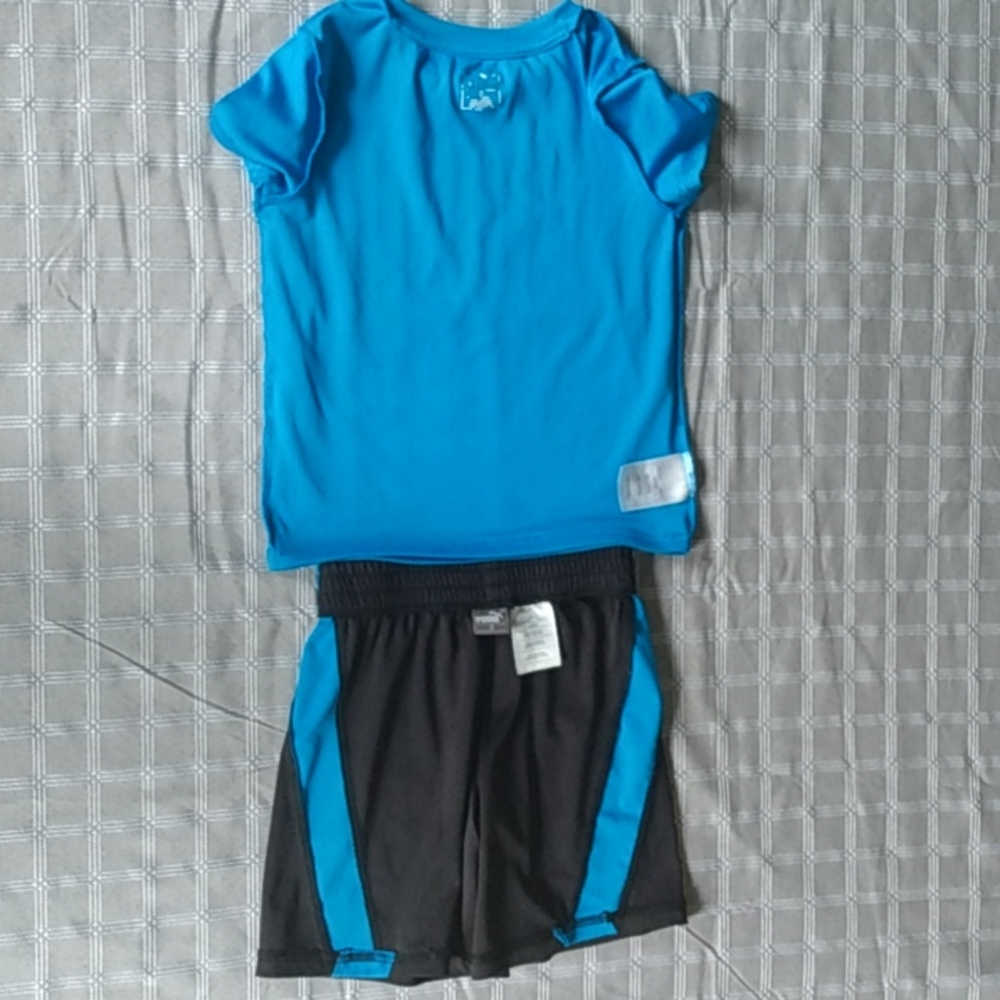 Puma athletic t-shirt and shorts 4t - Picture 7 of 7